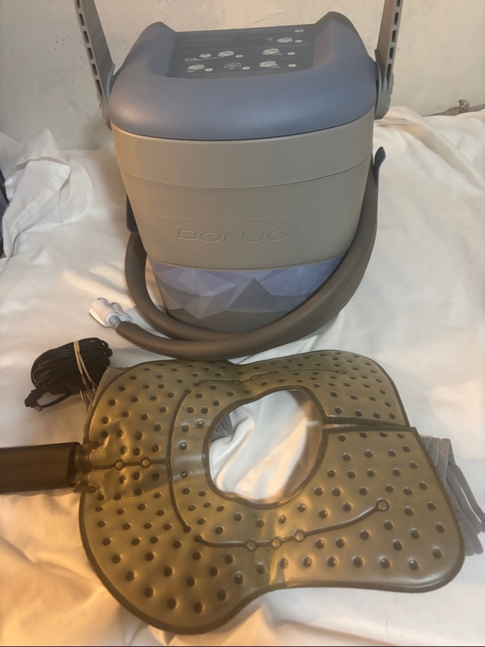 Cold Therapy Unit with  Gray Cooling knee deluxe Pad ice therapy